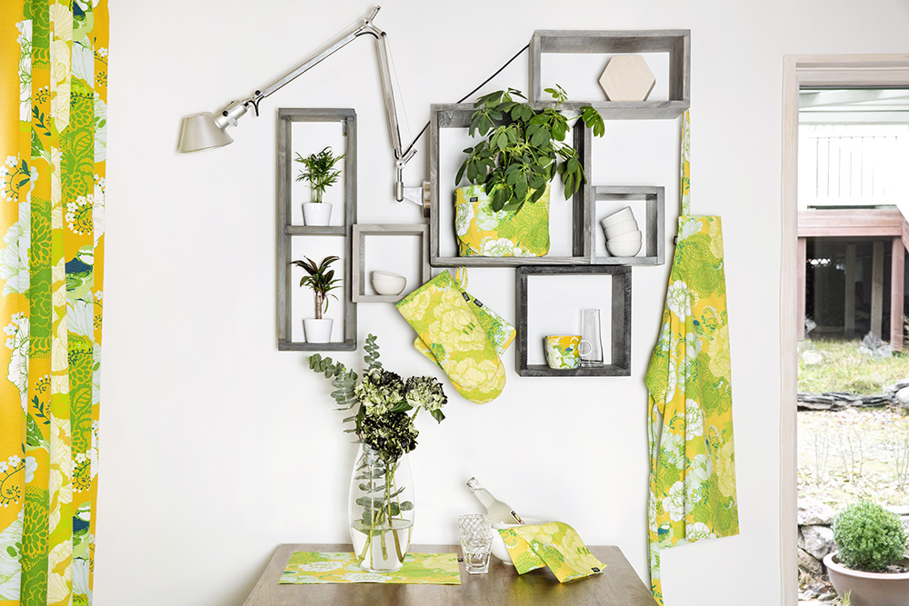 Vallila_SS16_Sinilintu_kitchen_accessories_curtain_photographerHennaSoronen