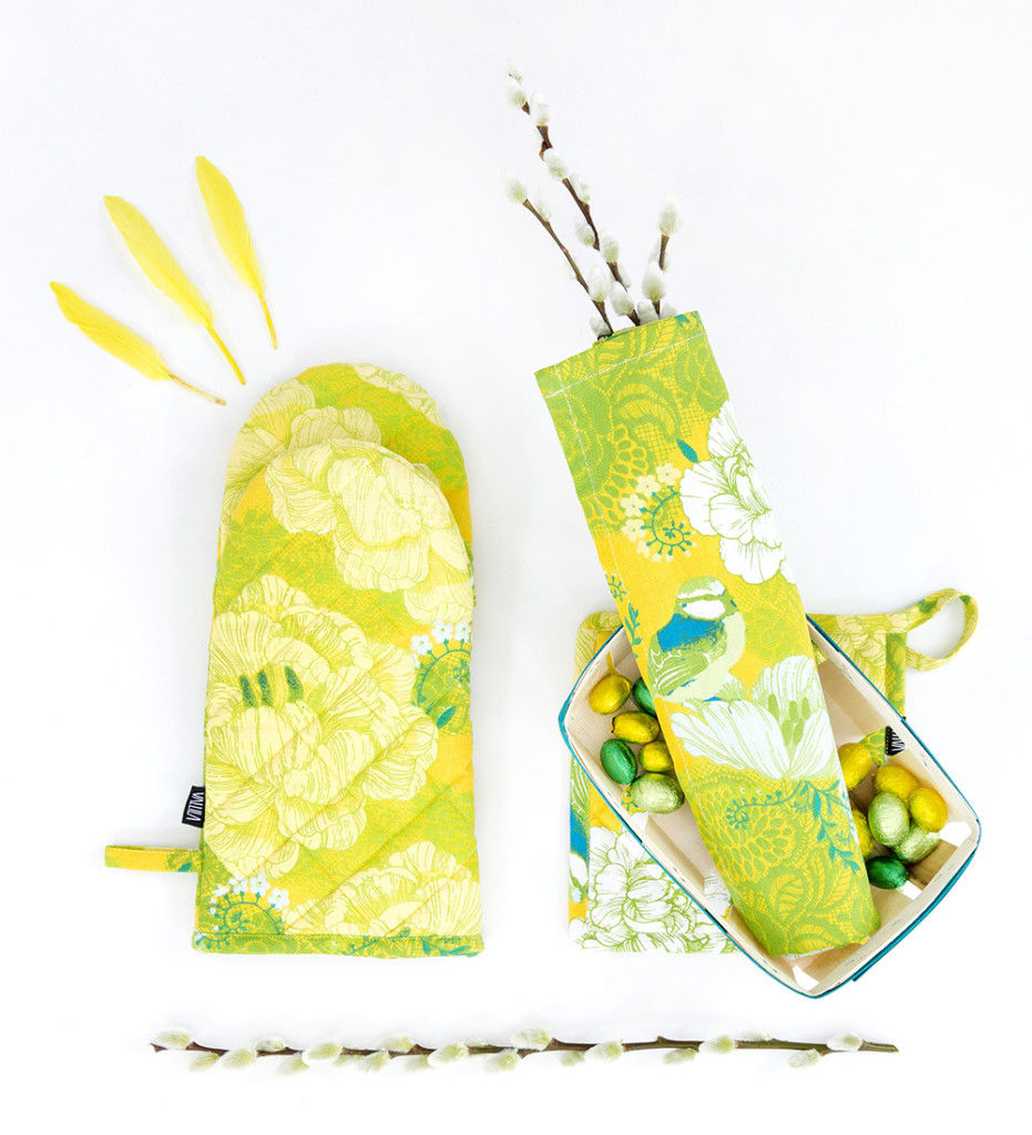 Vallila_SS16_Sinilintu_potholder_ovenmitt_kitchentowel_photographerHennaSoronen
